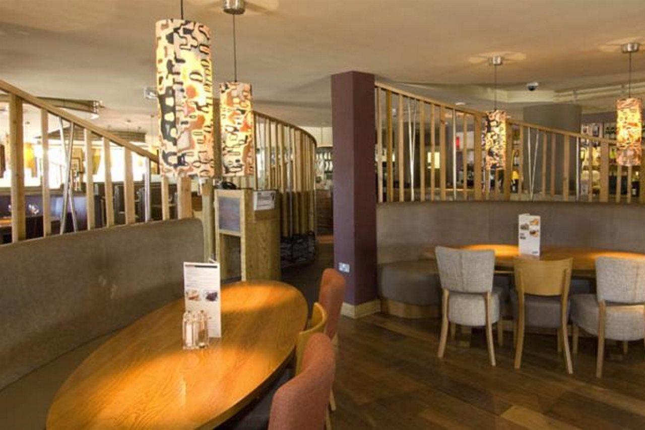 Premier Inn Ashford - Eureka Park Екстериор снимка