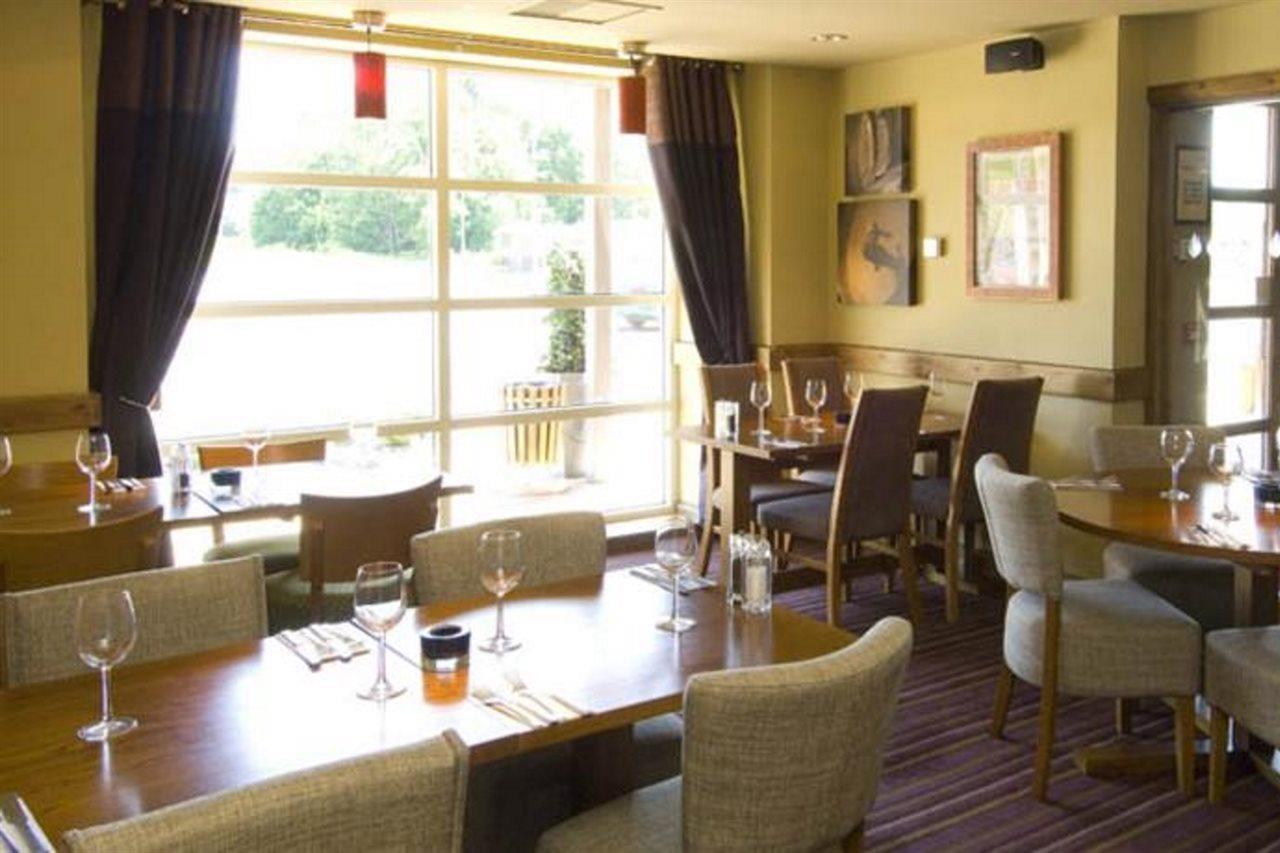 Premier Inn Ashford - Eureka Park Екстериор снимка
