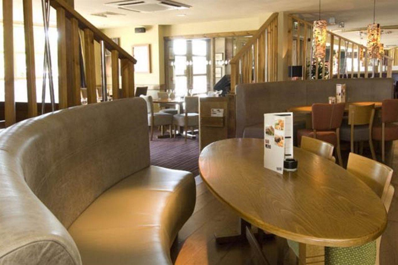 Premier Inn Ashford - Eureka Park Екстериор снимка