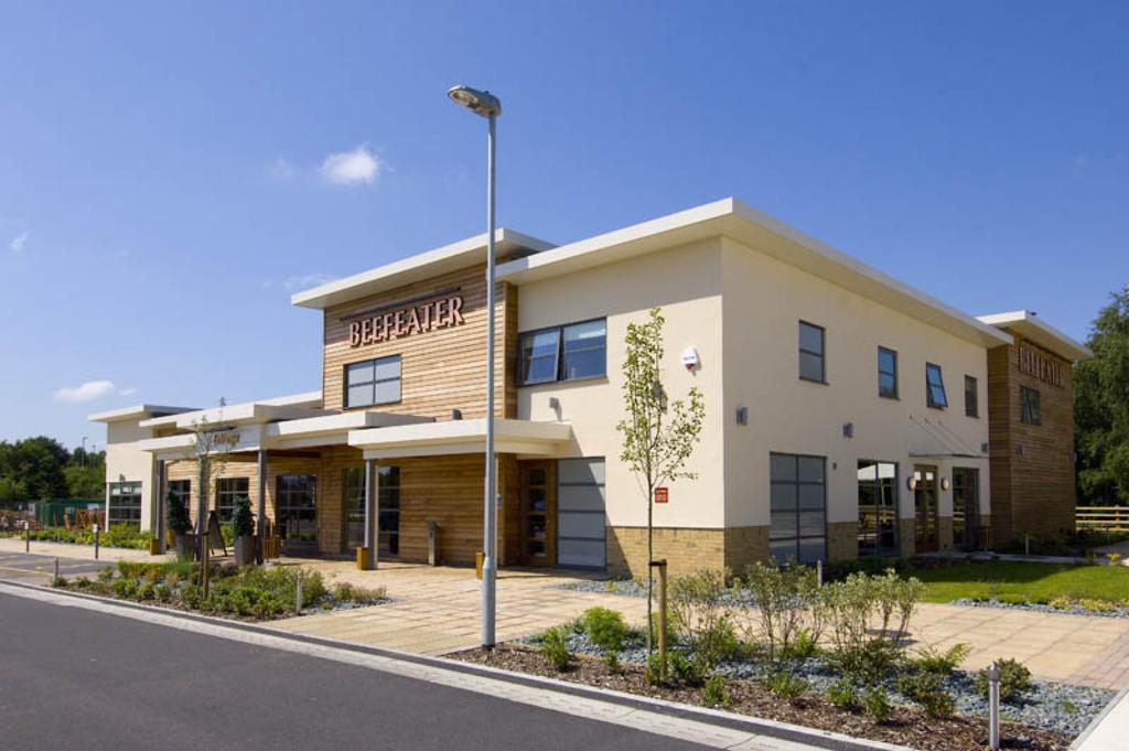Premier Inn Ashford - Eureka Park Екстериор снимка
