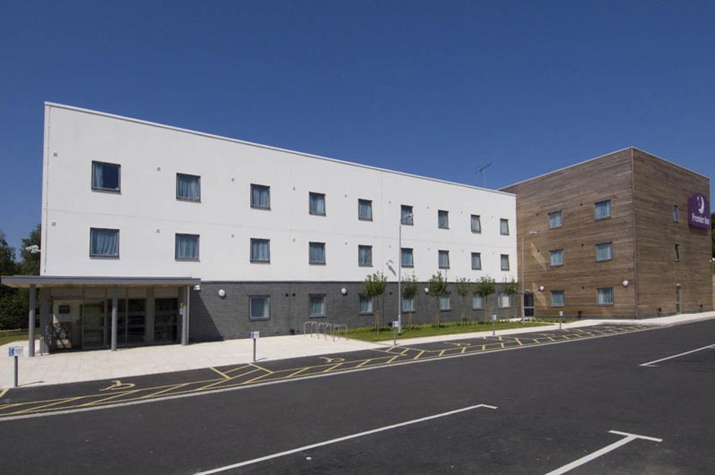Premier Inn Ashford - Eureka Park Екстериор снимка