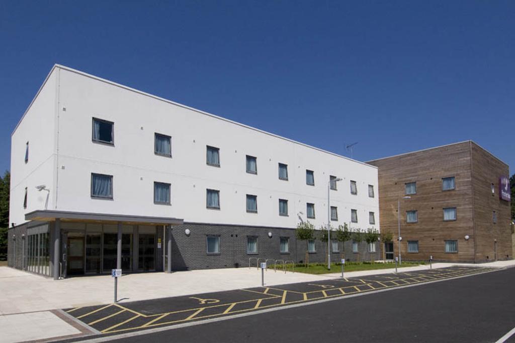 Premier Inn Ashford - Eureka Park Екстериор снимка